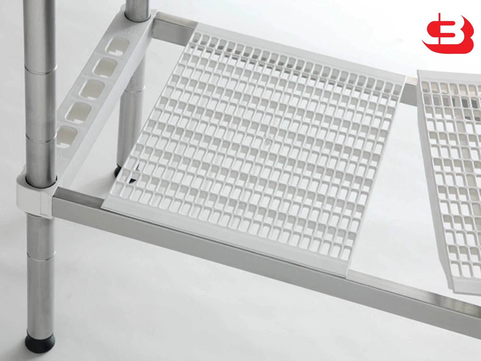 Ripiani microforati per la stagionatura del formaggio